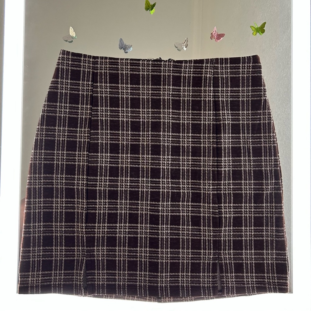 M-Slit Plaid Skirt